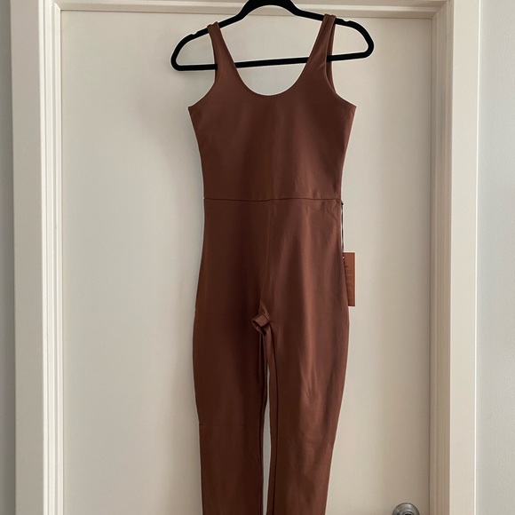 Girlfriend Collective Earth Scoop Unitard - Picture 4 of 7